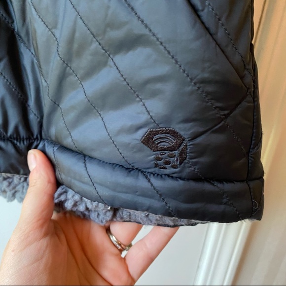 Mountain Hardwear Reversible Vest Quilted Black/Grey Sherpa Size XS - Picture 9 of 16